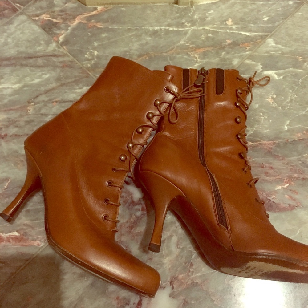 Donald Pliner leather boots, 6-6.5, made in Italy